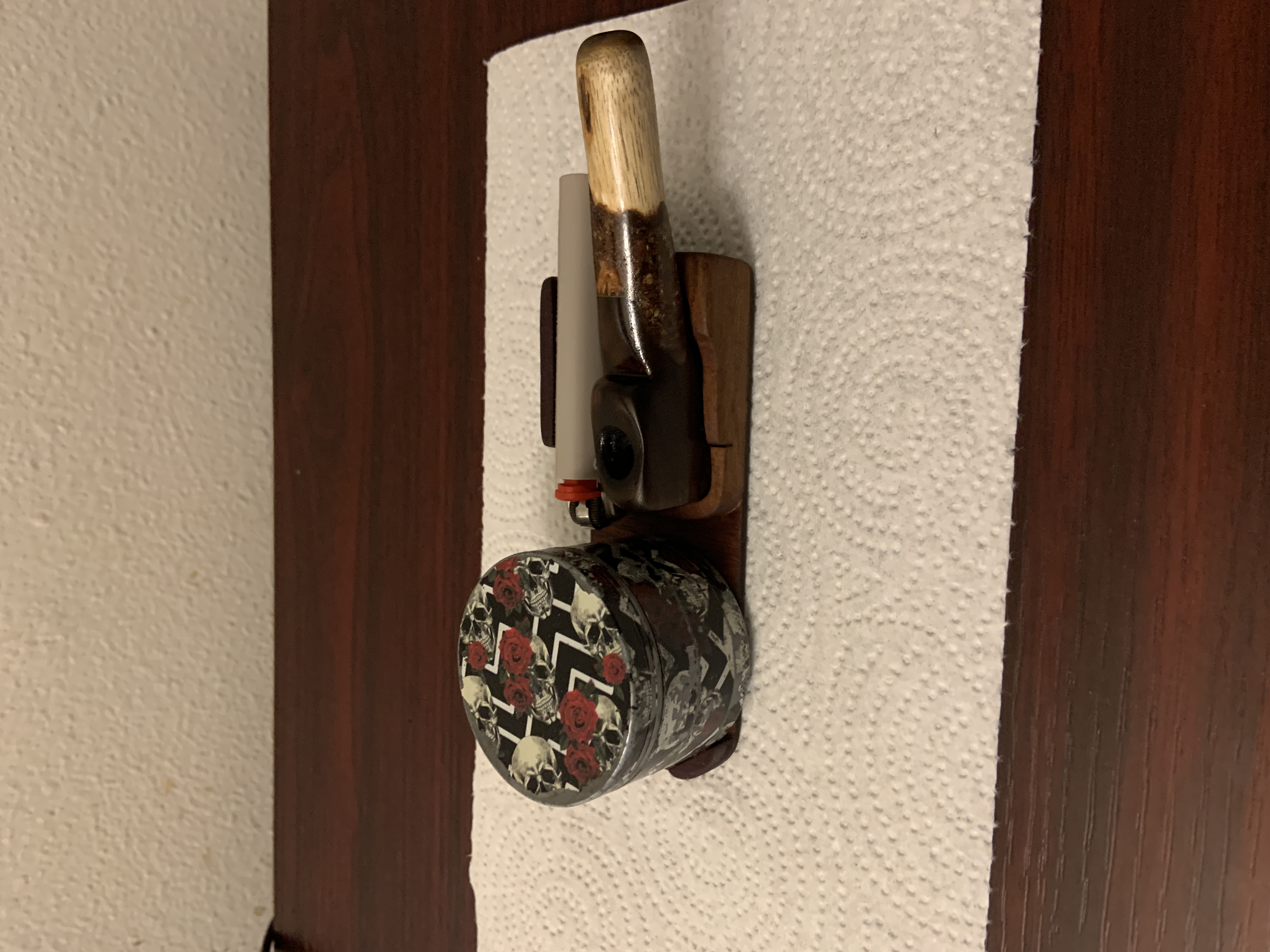 Tobacco pipe and boat